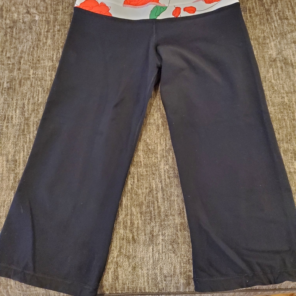 Lulu leggings💋 - Picture 3 of 4